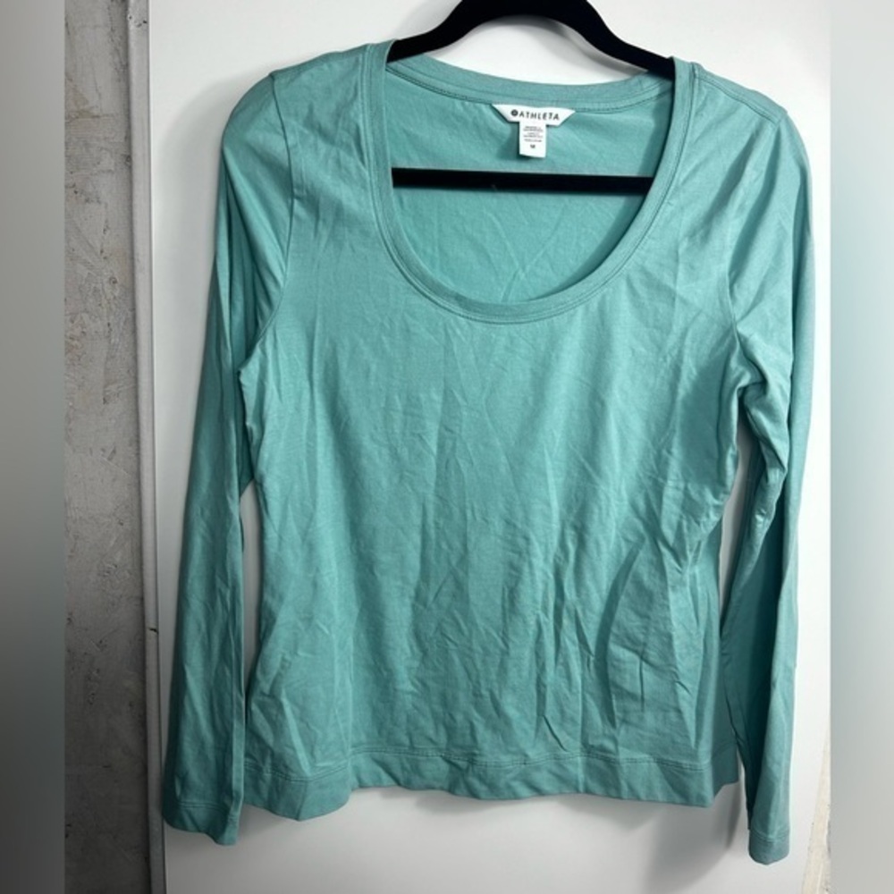 Athleta teal long sleeve shirt sz M